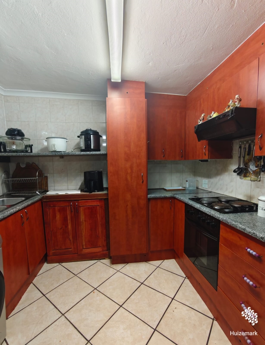 2 Bedroom Property for Sale in Vaalpark Free State